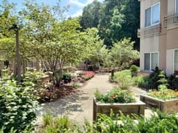 Landow and Ring House - Gallery Image 4