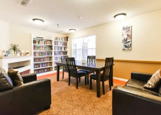 Sabine Place - Gallery Image 6
