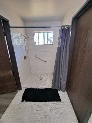 Grand River Villa - Gallery Image 6