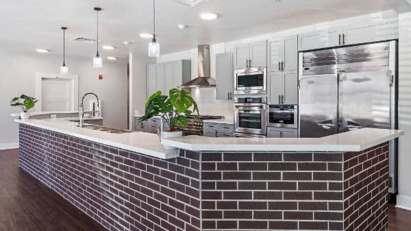 Beehive Homes Spring - Gallery Image 2