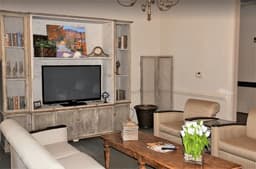 TerraBella Marchbanks - Gallery Image 4