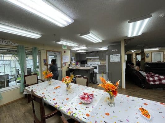 Sweet Bye-N-Bye Evergreen - Gallery Image 4