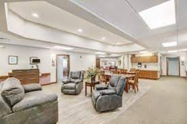 Suite Living of Inver Grove Heights - Gallery Image 1