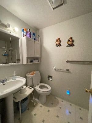South Shore Adult Foster Home, Sammie Rogers - Gallery Image 6