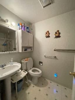 South Shore Adult Foster Home, Sammie Rogers - Gallery Image 6