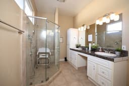 Golden Sunset Villa - Gallery Image 5