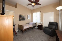 Golden Sunset Villa - Gallery Image 4