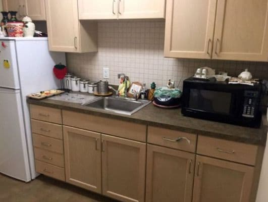 Angels Senior Living at Hacienda Villas - Gallery Image 4