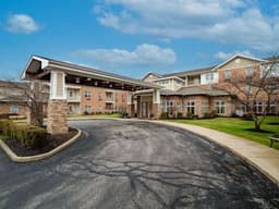 The Waterford at Richmond Heights - Gallery Image 4