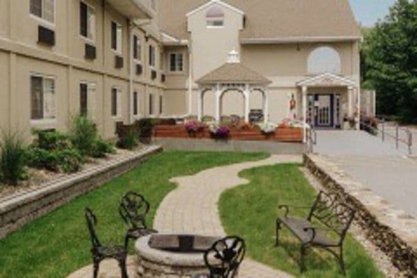 Manor on the Hill - Gallery Image 5