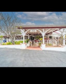Sunnyhill Guest Home - Gallery Image 1