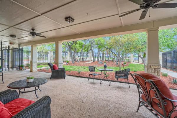 Onestone Oak Senior Living - Gallery Image 4