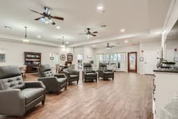 Onestone Oak Senior Living - Gallery Image 2