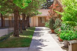 Senior Care Villa Of Loomis - Gallery Image 2
