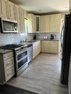 Gray Manor Assisted Living - Gallery Image 6
