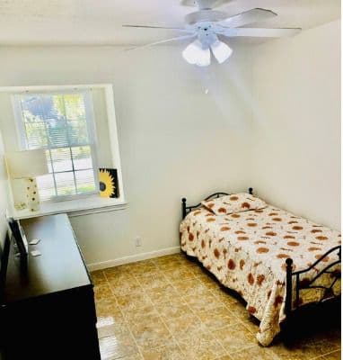 Sunset Ridge Senior Living - Gallery Image 4