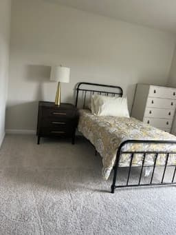 Jeanettes House - Gallery Image 2