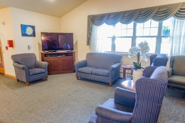 MAPLE MEADOWS ASSISTED LIVING - Gallery Image 5