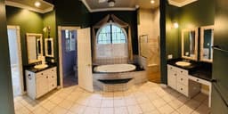 Reigns Silver Living - Gallery Image 4