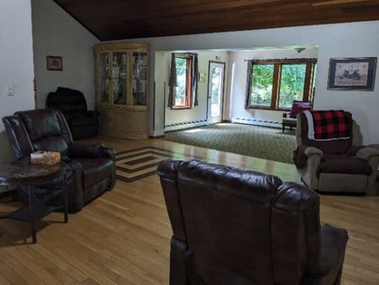 Birchwood Retreat - Gallery Image 5