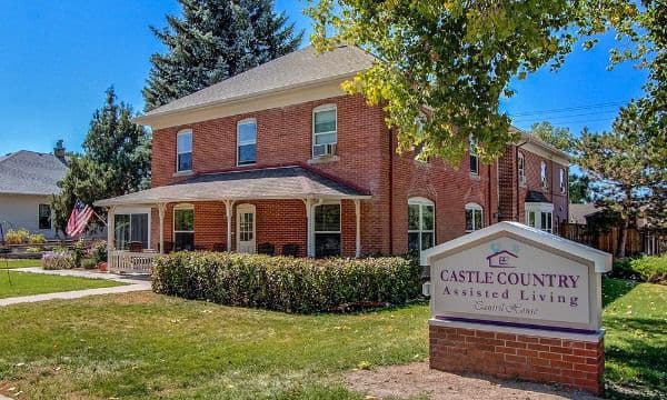 Castle Country - Cantril House - Gallery Image 1