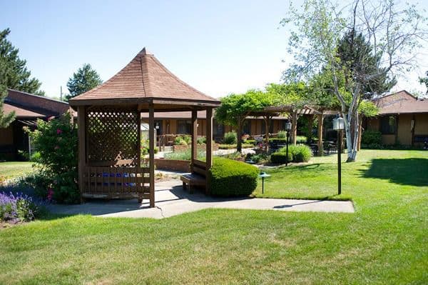 The Village of Westland's Rose Cottage - Gallery Image 5