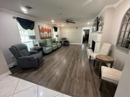 Seasons Assisted Living And Memory Care - Conroe - Gallery Image 4