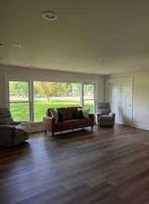Liv Senior Care Home - Gallery Image 2