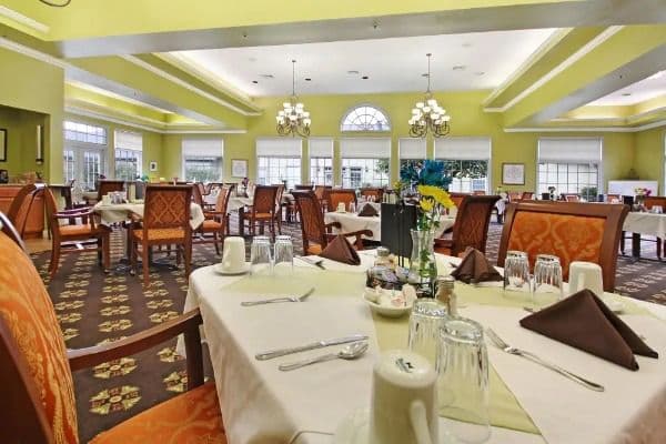 American House Brentwood - Gallery Image 6
