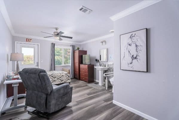 Queen Of Hearts El Dorado Hills - Gallery Image 6