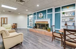 Colonial Heights Senior Living - Gallery Image 1