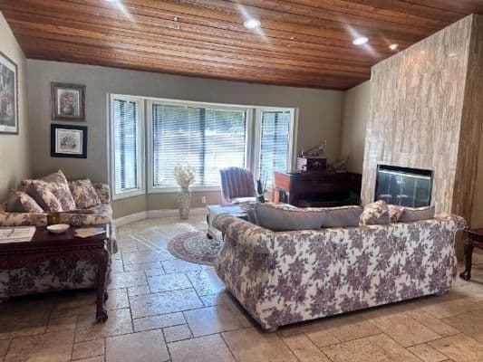 Life Saver Place Of Escondido Ii - Gallery Image 2