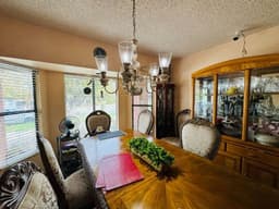 Emerald Care Manor - Gallery Image 3