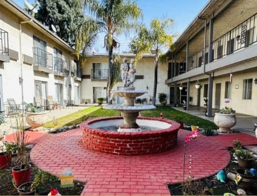 Braswell's Chateau Villa - Gallery Image 5