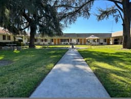 Braswell's Leisure Manor - Gallery Image 4
