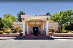 Foremost Senior Campus - Gallery Image 2