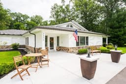 Grace'S Inn - Modern Assisted Living - Gallery Image 2
