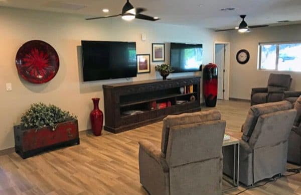 Central Ave - Gallery Image 3
