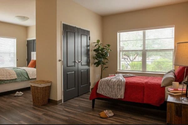 Shadow Mountain Memory Care - Gallery Image 6