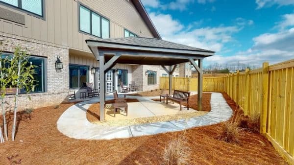 Lodge At Stephens Lake - Gallery Image 4