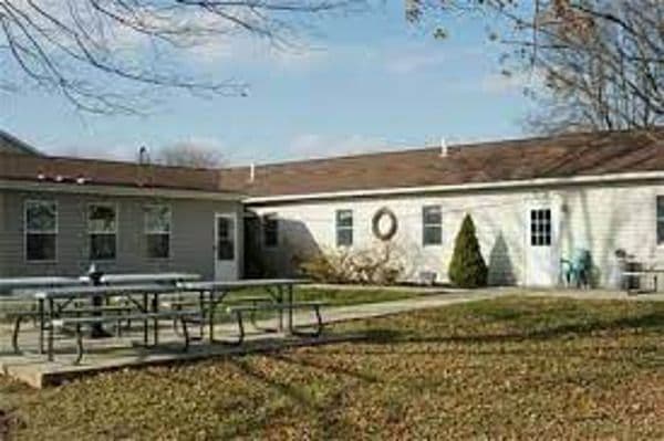 Silver Wings Assisted Living - Gallery Image 3