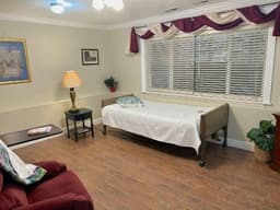 Excellent Loving Care Adult Family Home - Gallery Image 1