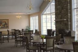 Legacy Assisted Living & Legends Alzheimer's Center - Gallery Image 2