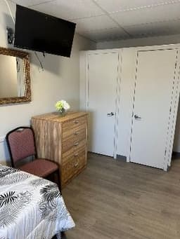 New Broadview Manor Assisted Living - Gallery Image 4