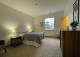 Rolling Hills Manor - Gallery Image 4