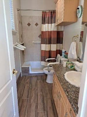 Loomis Care Home - Gallery Image 5