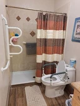 Loomis Care Home - Gallery Image 1