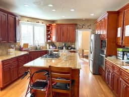 Evergreen Park at Lake Sammamish - Gallery Image 5
