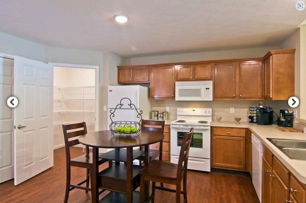 Redwood Danville - Gallery Image 3