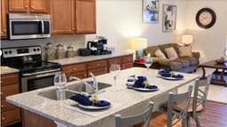 Redwood Westfield Hamilton Way - Gallery Image 4